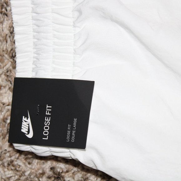 NEW! Nike womens sweatpants - Picture 4 of 4
